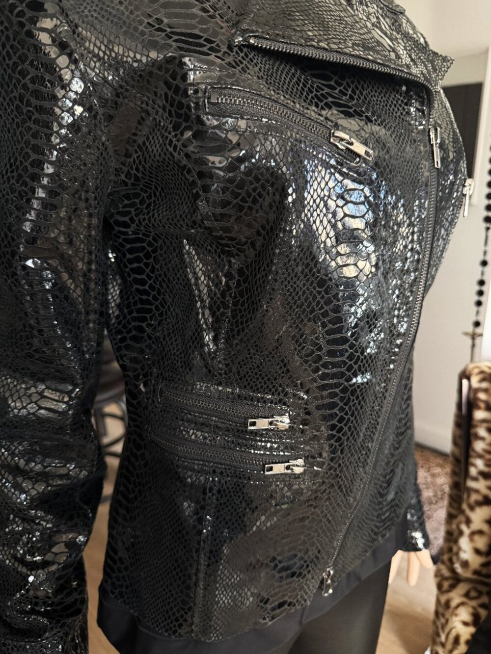 CACHE Exotic Black Snakeskin Leather Biker Jacket | REAL SHOWSTOPPER! | L | EUC - Picture 4 of 14